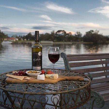Murray River Lodge Luxury Boutique Accommodation B&B - Adults Only North Yunderup Exterior foto